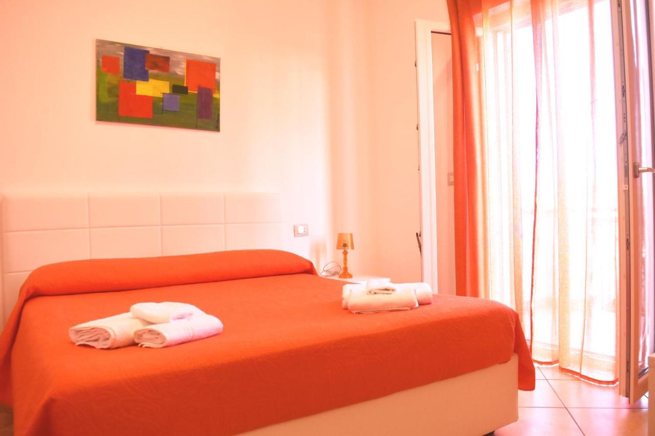 Bed & Breakfast Domus Pepe Scalea Exterior foto